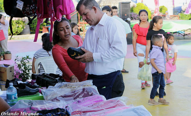 Exitosa feria Regreso a Clases en Puerto Salvador Allende