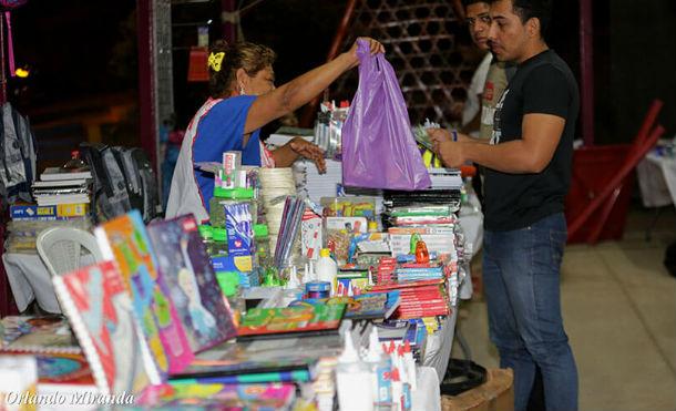 Exitosa feria Regreso a Clases en Puerto Salvador Allende