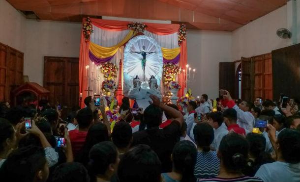 Telica inicia fiestas tradicionales con bajada del Señor de Esquipulas