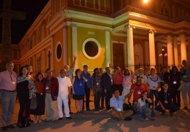 Participantes del IV Foro de Amor, Paz y Solidaridad visitan Granada