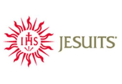 Jesuitas publican lista de 50 sacerdotes acusados de abuso sexual