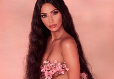 (+Foto) Kim Kardashian cautiva con sensual fotografía en un jacuzzi / @kimkardashian