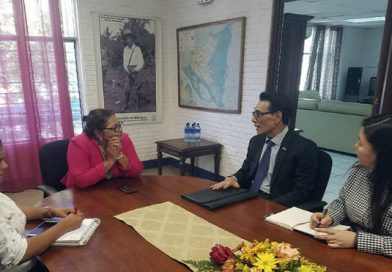 Ministra de Educación sostiene importante reunión con Embajador de Corea