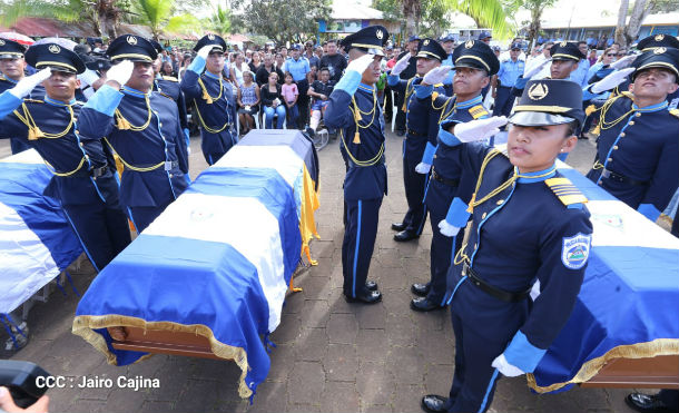 Este homenaje se realizó en la sede departamental de la Policía "Ernesto Javier (Rufo) Cisneros Aburto