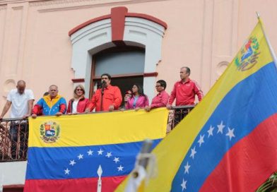 Pueblo de Venezuela se toma las calles en respaldo al Presidente Nicolás Maduro