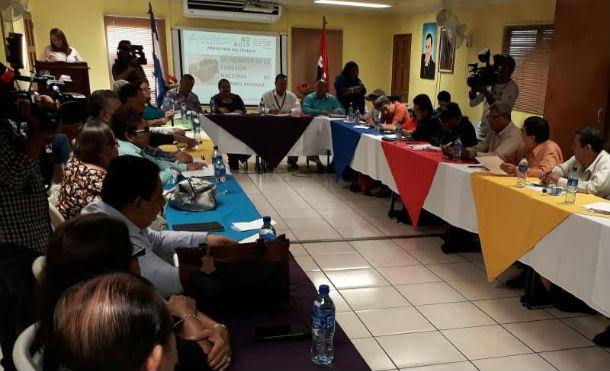 trabajadores gobierno salario familias