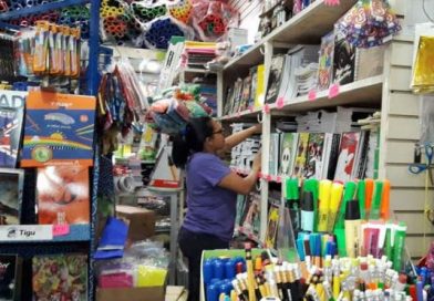 Útiles escolares, uniformes y calzado con muchos descuentos en mercado Roberto Huembes