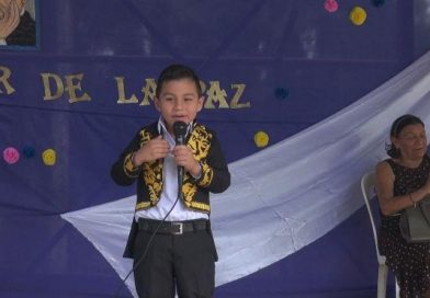 Nindirí: Alumnos de la escuela Rubén Darío celebran el 152 aniversario del natalicio del poeta universal
