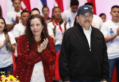 Comandante Daniel y compañera Rosario presiden homenaje a Sandino