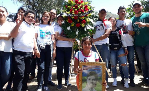Pobladores y FSLN en "Maunica" rinden homenaje a Arnoldo Kuan Ponce