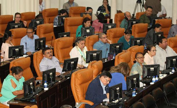 Asamblea Nacional rinde homenaje a Miriam Argüello