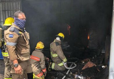 Bomberos atienden incendios en Estelí y en Sébaco