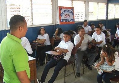 Inician clases en modalidad de secundaria distancia en el campo