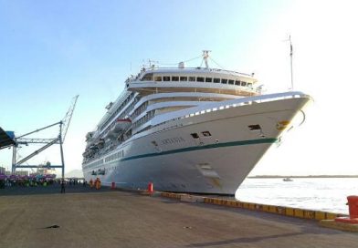 Llega a puerto de Corinto el Crucero Artania