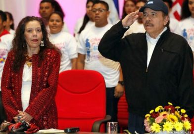 Comandante Daniel y compañera Rosario presiden homenaje a Sandino