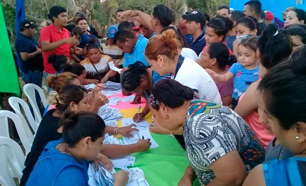 Masaya: Realizan entregan militancia a familias sandinista de Nindirí