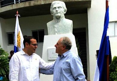Inauguran Busto del General José Artigas en Nicaragua
