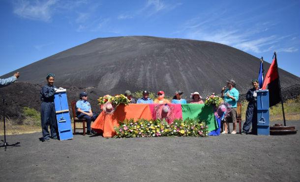 León: Relanzan "Ruta de los Volcanes" en las faldas del volcán Cerro Negro 