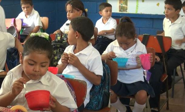 San Rafael del Sur: Niños y niñas reciben merienda escolar gracias al Buen Gobierno sandinista