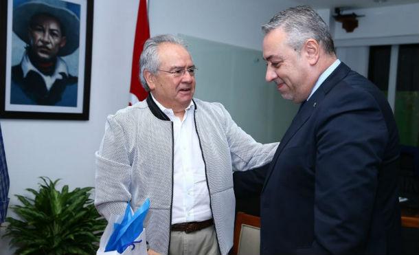 Director de Agencia de Cooperación Internacional de Palestina es recibido por el presidente de Asamblea Nacional