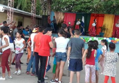 Villa El Carmen: Familias disfrutaron una espectacular tardeada llena de alegría y mucha magia