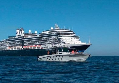 Crucero Nieuw Amsterdam recibió protección de la Fuerza Naval