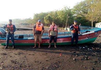 Fuerza Naval retiene a dos personas y una embarcación por pesca ilegal