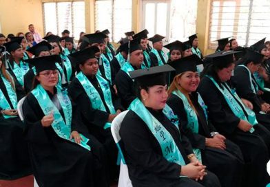 XXXIX Graduación de 51 maestros de educación primaria en la Escuela Normal de Chinandega