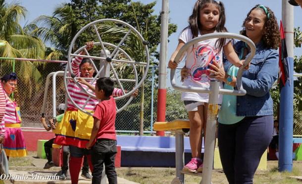 Familias de Las Jaguitas inauguran hermoso parque Los Chilamates