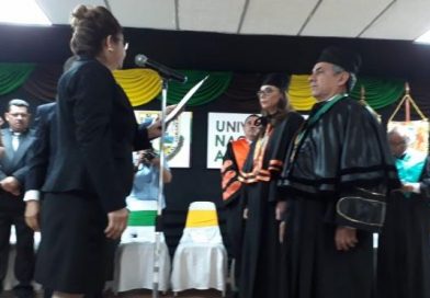UNA realiza acto solemne para posesión de nuevo Rector y Vicerrectora