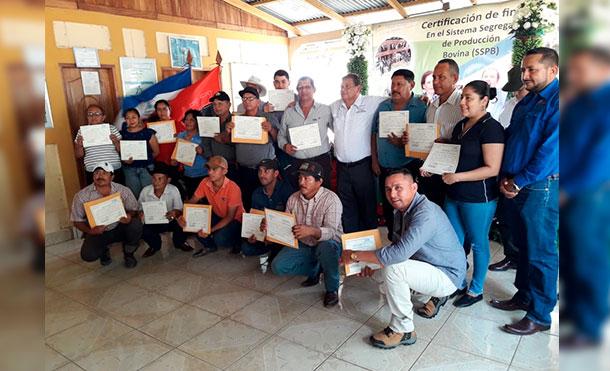 Gobierno Sandinista entrega certificación a fincas de producción bovina en Chontales