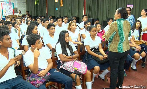 Mined reconocerá esfuerzo de docentes en saludo al 1 de Mayo