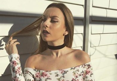 Ester Expósito deja al descubierto zona íntima en sensual fotografía / @ester_exposito