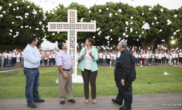Rinden homenaje a San Juan Pablo II a catorce años del paso a la inmortalidad