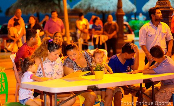 Managuas despiden el verano con alegre festival