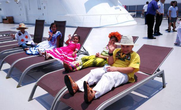 Chinandega: Tripulación del Crucero Volendam invita a niños a un recorrido por sus instalaciones