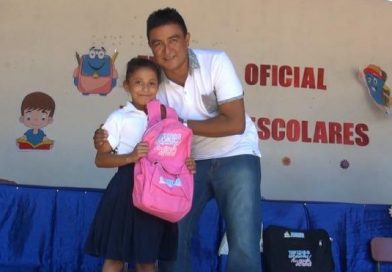 San Rafael del Sur: MINED entrega paquetes escolares a los mimados de la revolución