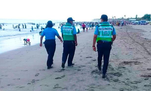 Policía Nacional brindó seguridad a destinos turísticos, procesiones y vigilias del Viernes Santo
