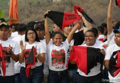 Juventud Sandinista rinde homenaje a Sandino en el 124 aniversario de su natalicio