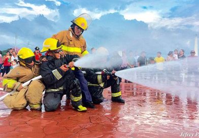 Concluye exhibición de carros de bomberos con muestra de la destreza infantil