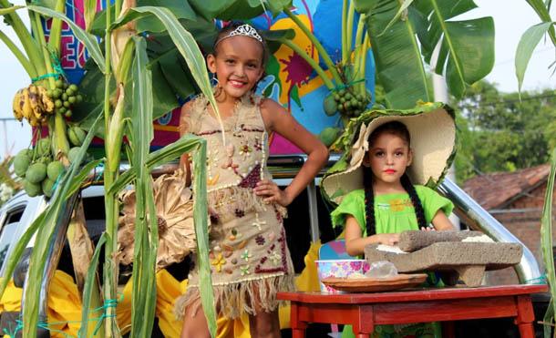 Familias de Somotillo celebran el inicio del ciclo productivo con alegre carnaval
