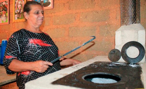 Gobierno Sandinista a través de MARENA  entrega cocinas ecológicas a mujeres de la ciudad de Ocotal 