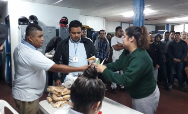 Gobierno brinda apoyo a connacionales deportados de Estados Unidos