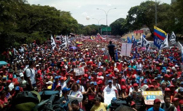 Pueblo venezolano celebra con gran movilización el Día del Trabajador