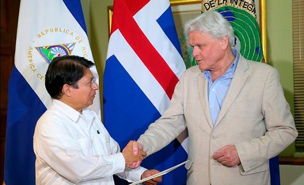Embajadores de Islandia y Benin presentan Copias de Estilo al canciller de Nicaragua