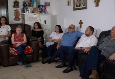 Hija, nietos y bisnietos del General Sandino abogan por la paz e instan a defender la Revolución