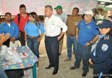 Chontaleños reciben bendición de Dios con fuerte lluvia antes de la inauguración de feria ganadera
