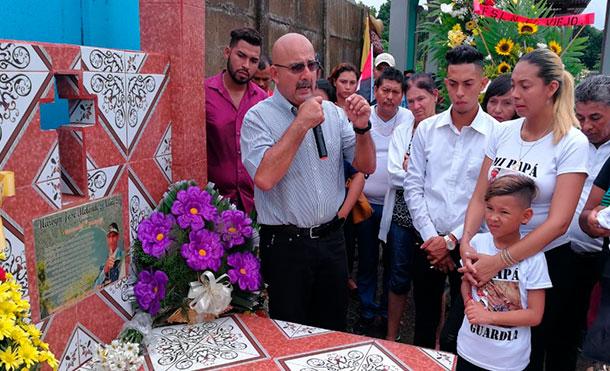 Rinden homenaje al Compañero Marvin Meléndez, héroe de la paz