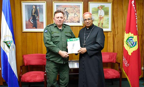 Ejército de Nicaragua presenta memoria anual 2018 al Cardenal Leopoldo Brenes