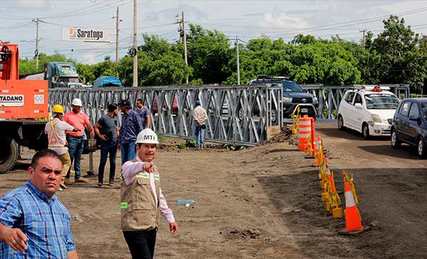 Instalan puente provisional en sector de Saratoga